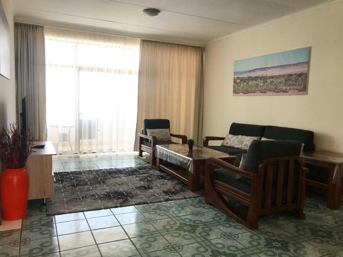 Home Inn Self-Catering Windhoek Dış mekan fotoğraf